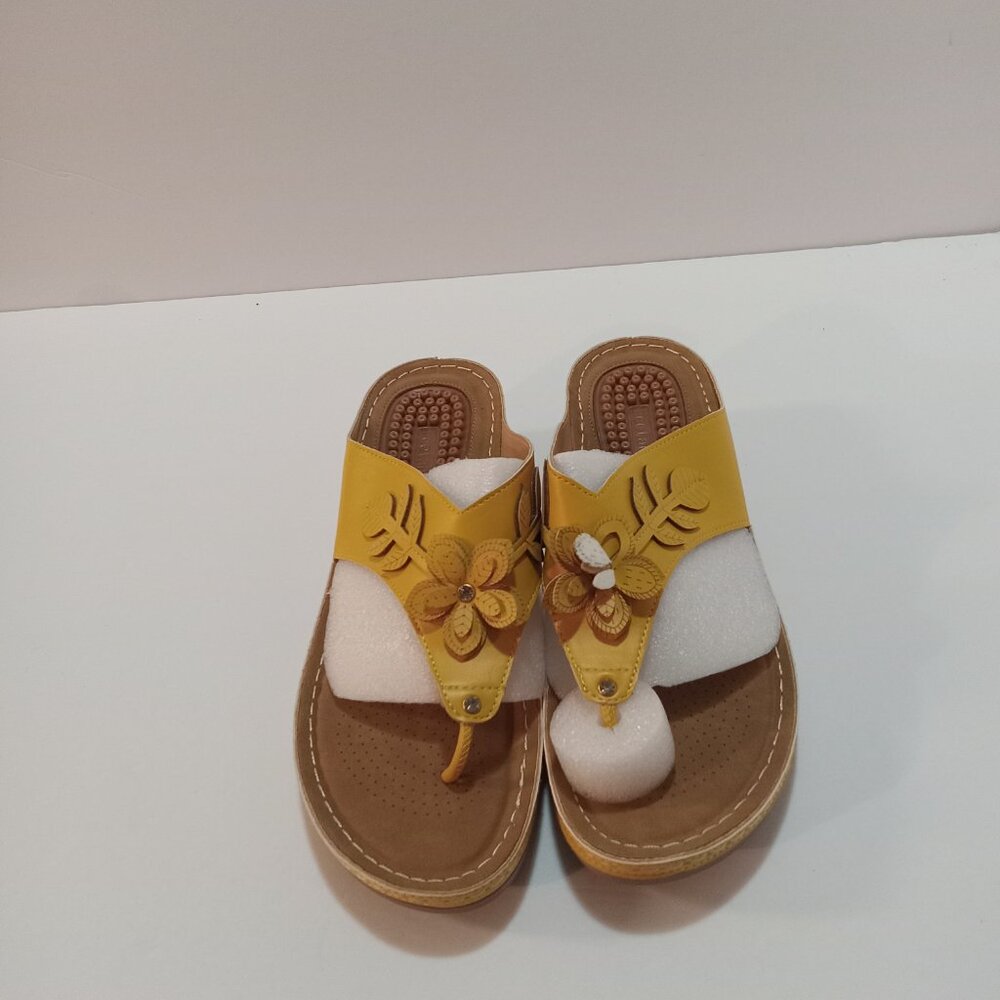 Flip Flops - Wedges - Picture 2 of 8